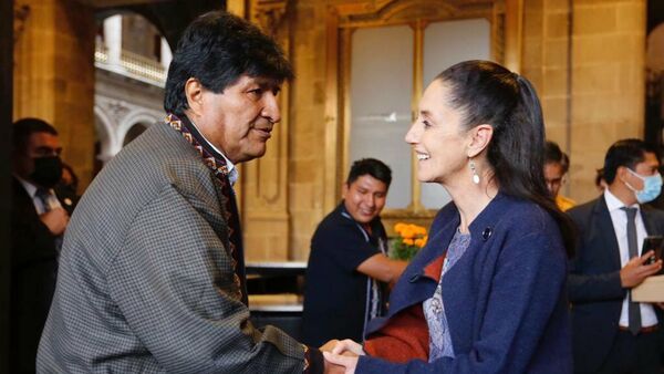 Evo Morales, expresidente de Bolivia, y Claudia Sheinbaum, jefa de gobierno de CDMX - Sputnik Mundo