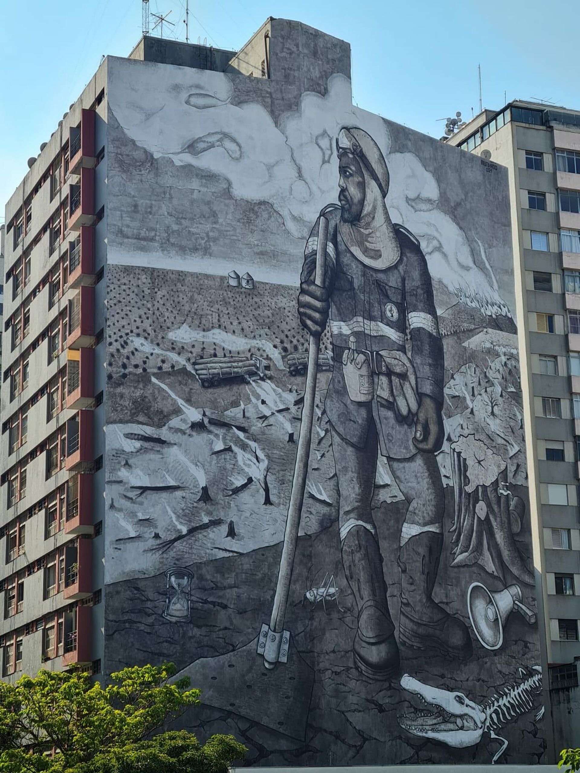 El mural del artista Mundano en Sao Paulo es una versión de un famoso cuadro de Portinari - Sputnik Mundo, 1920, 27.10.2021
