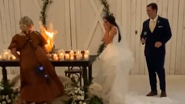El ramo nupcial acaba en llamas en plena boda - Sputnik Mundo