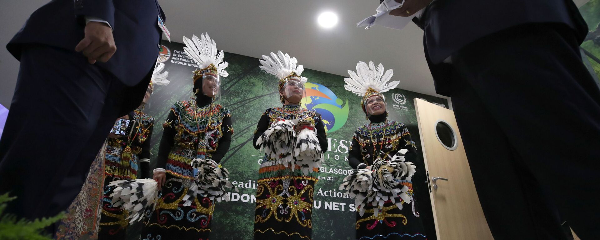  Танцоры традиционного индонезийского танца на конференции ООН COP26 в Глазго - Sputnik Mundo, 1920, 02.11.2021