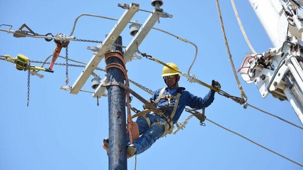 Maniobras de la Comisión Federal de Electricidad (CFE) de México. - Sputnik Mundo