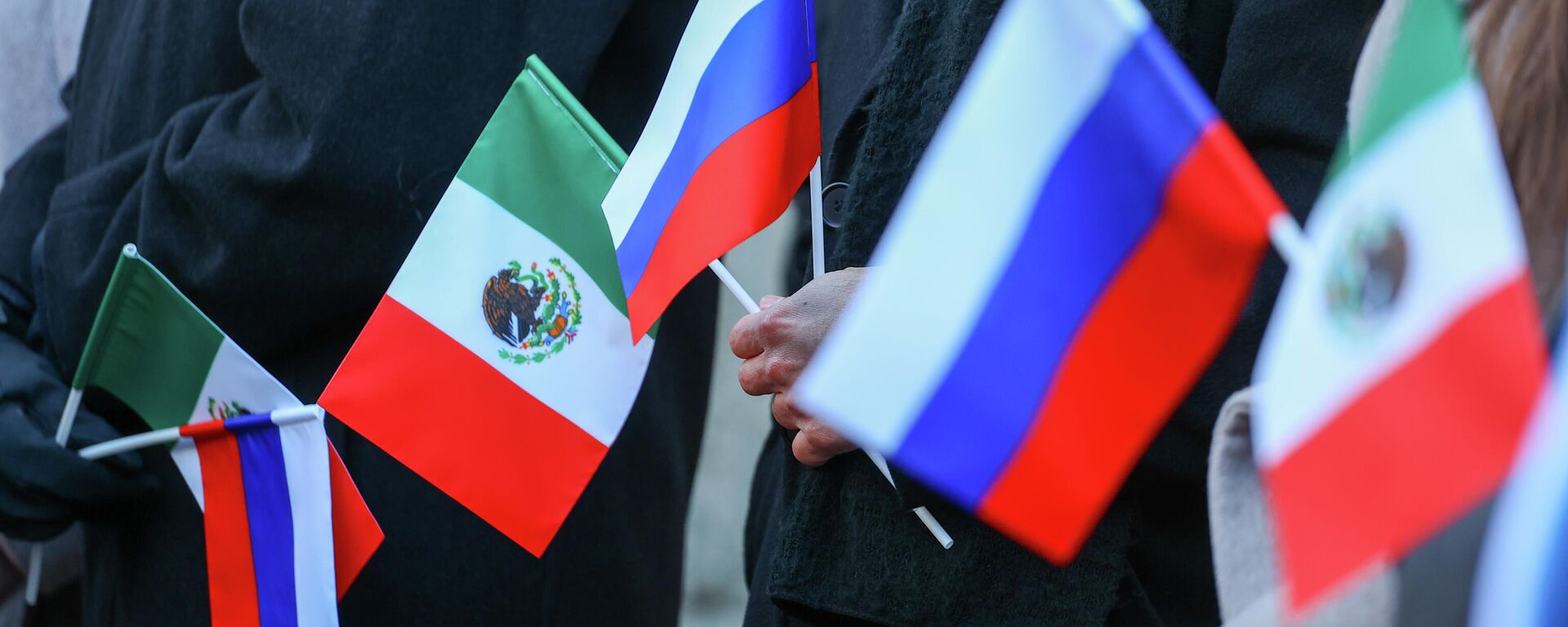 Banderas de Rusia y México  - Sputnik Mundo, 1920, 30.03.2022