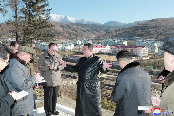 Según los medios norcoreanos, Kim Jong-un busca transformar a esta ciudad norcoreana en un modelo ideal. - Sputnik Mundo