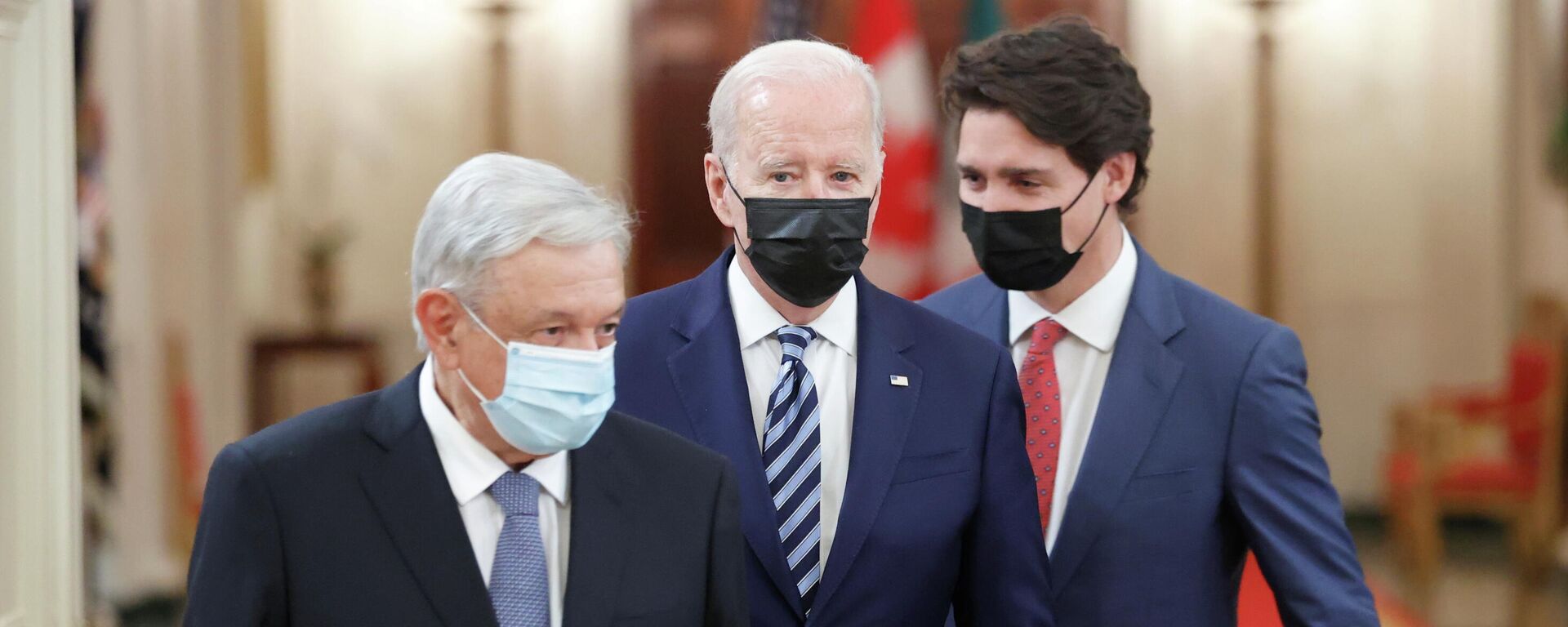 El presidente de México, Andrés Manuel López Obrador, el presidente de EEUU, Joe Biden, y el primir ministro de Canadá, Justin Trudeau - Sputnik Mundo, 1920, 18.11.2021