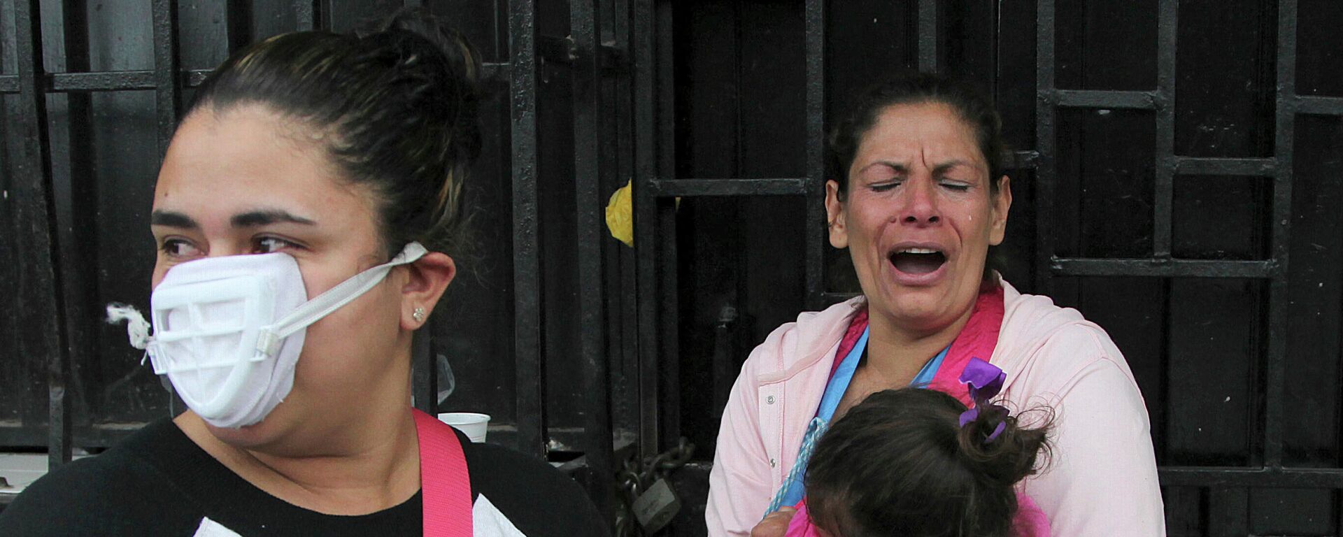 Mujeres hondureñas víctimas de gases lacrimógenos en 2018 - Sputnik Mundo, 1920, 26.11.2021