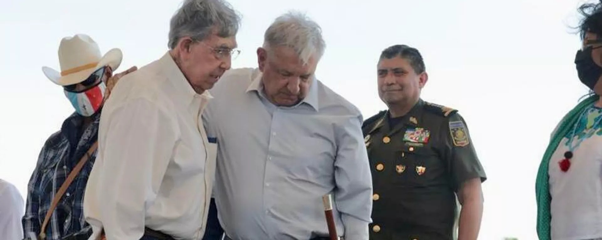 Cuauhtémoc Cárdenas con Andrés Manuel López Obrador en Sonora. - Sputnik Mundo, 1920, 02.12.2021