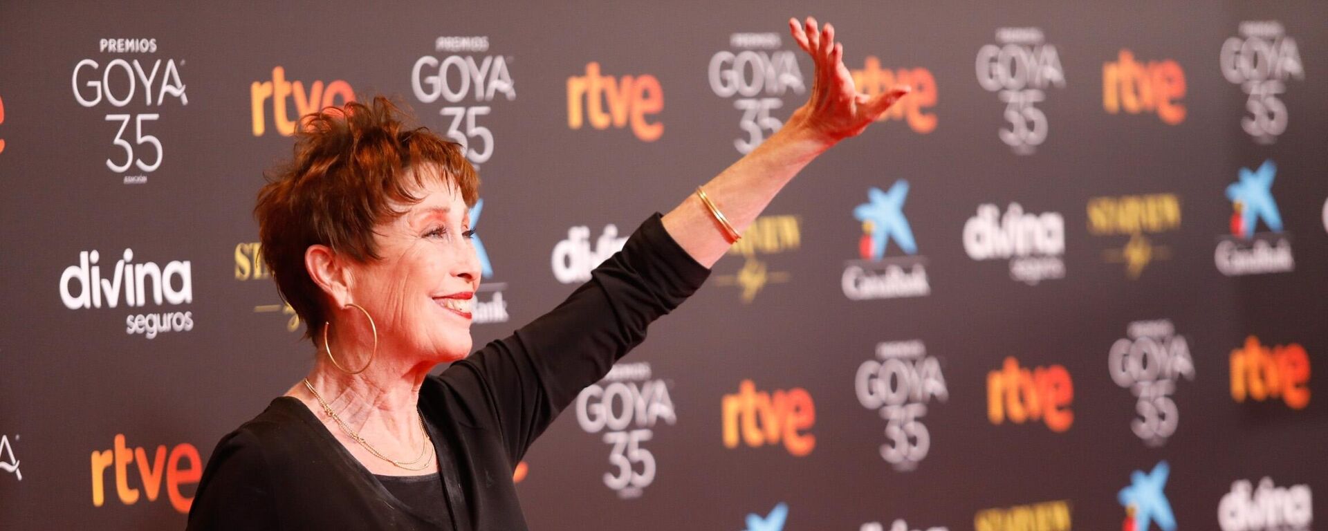 La actriz Verónica Forqué, posa en la alfombra roja en la 35 edición de los Premios Goya en el Teatro del Soho CaixaBank de Málaga a 6 de marzo del 2021 - Sputnik Mundo, 1920, 13.12.2021