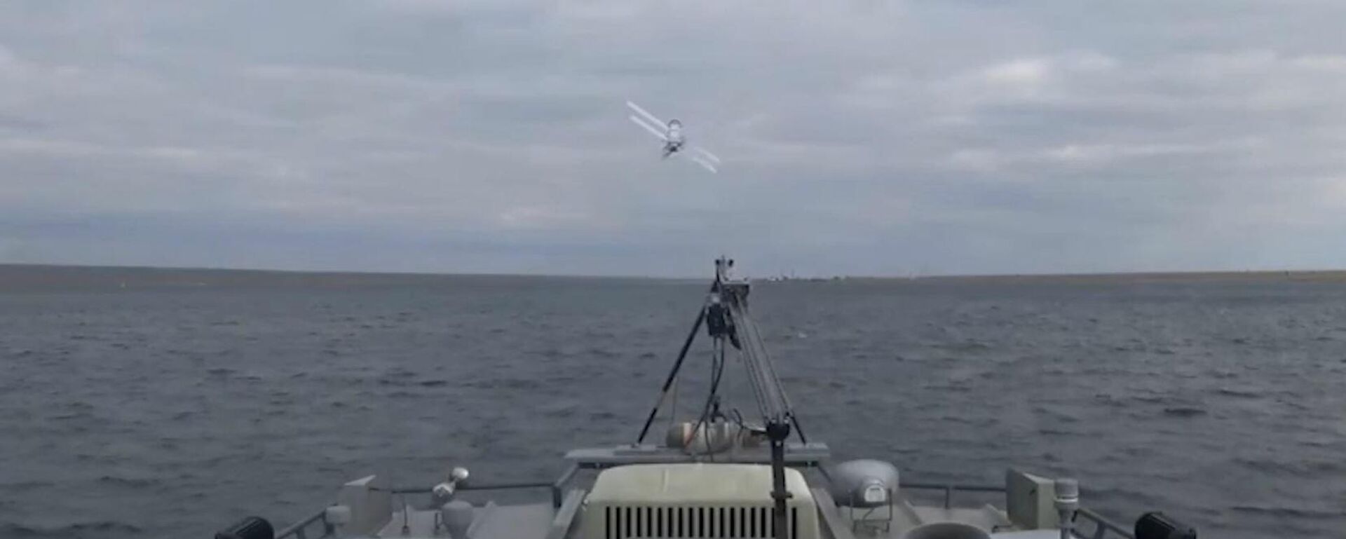 Ponen a prueba a un dron kamikaze ruso desde una lancha | Video - Sputnik Mundo, 1920, 13.12.2021