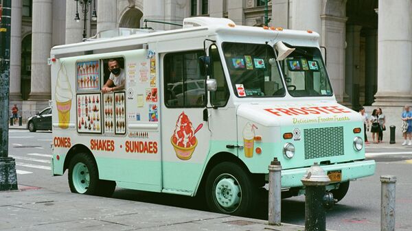 Una furgoneta de helados, imagen referencial - Sputnik Mundo