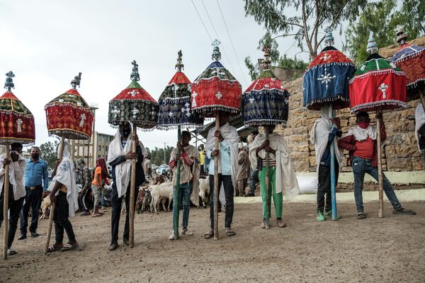 Una procesión en la víspera de Año Nuevo etíope, en la ciudad de Mekele, Etiopía, el 10 de septiembre de 2020 - Sputnik Mundo