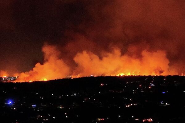 El incendio forestal en Superior, Colorado, EEUU, el 30 de diciembre de 2021 - Sputnik Mundo