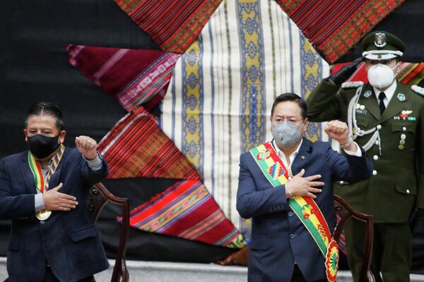 El vicepresidente, David Choquehuanca, y el presidente, Luis Arce, en el Día del Estado Plurinacional - Sputnik Mundo
