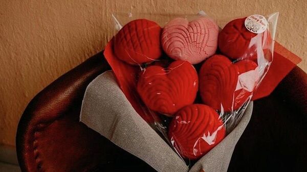 Ramo de conchas, el nuevo regalo de San Valentín en México - Sputnik Mundo