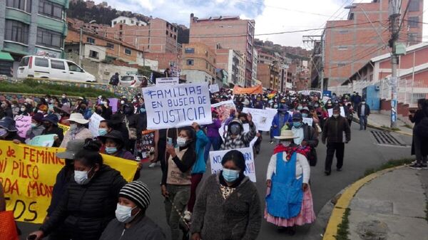Marcha en La Paz convocada por Mujeres Creando en contra de la violencia machista y la corrupción del sistema judicial - Sputnik Mundo