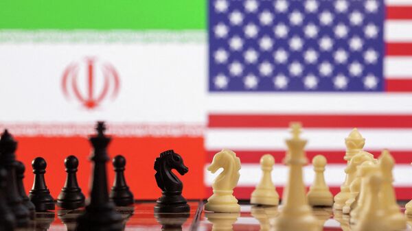 Banderas de Irán y EEUU - Sputnik Mundo