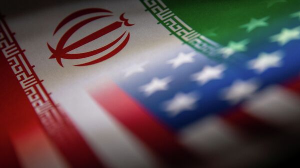 Las banderas de Irán y los Estados Unidos - Sputnik Mundo