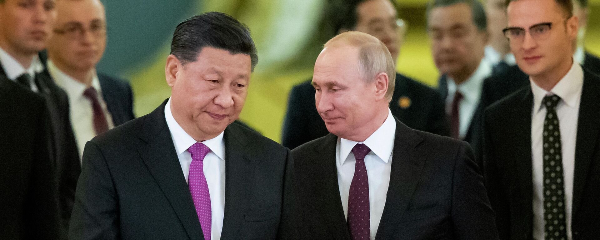  El presidente ruso Vladímir Putin, y su homólogo chino, Xi Jinping  - Sputnik Mundo, 1920, 15.05.2024