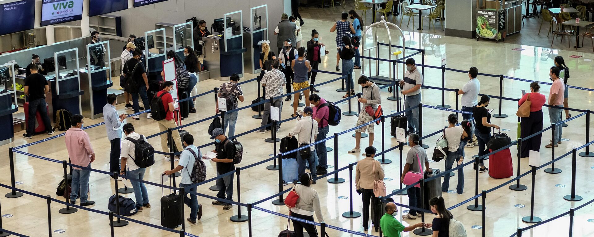 Turistas en el aeropuerto de Cancún, México - Sputnik Mundo, 1920, 10.02.2022
