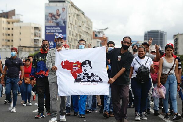Chávez presente en cada columna de manifestantes - Sputnik Mundo