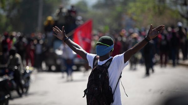 Protestas de empleados por aumentos salariales en Haití - Sputnik Mundo