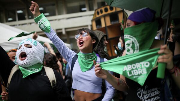 Manifestación a favor de la eliminación del aborto del código penal, en Bogotá - Sputnik Mundo