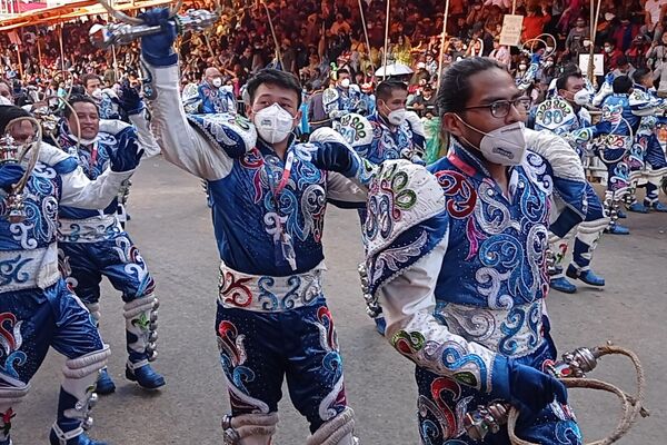 La fiesta del carnaval volvió en Oruro - Sputnik Mundo