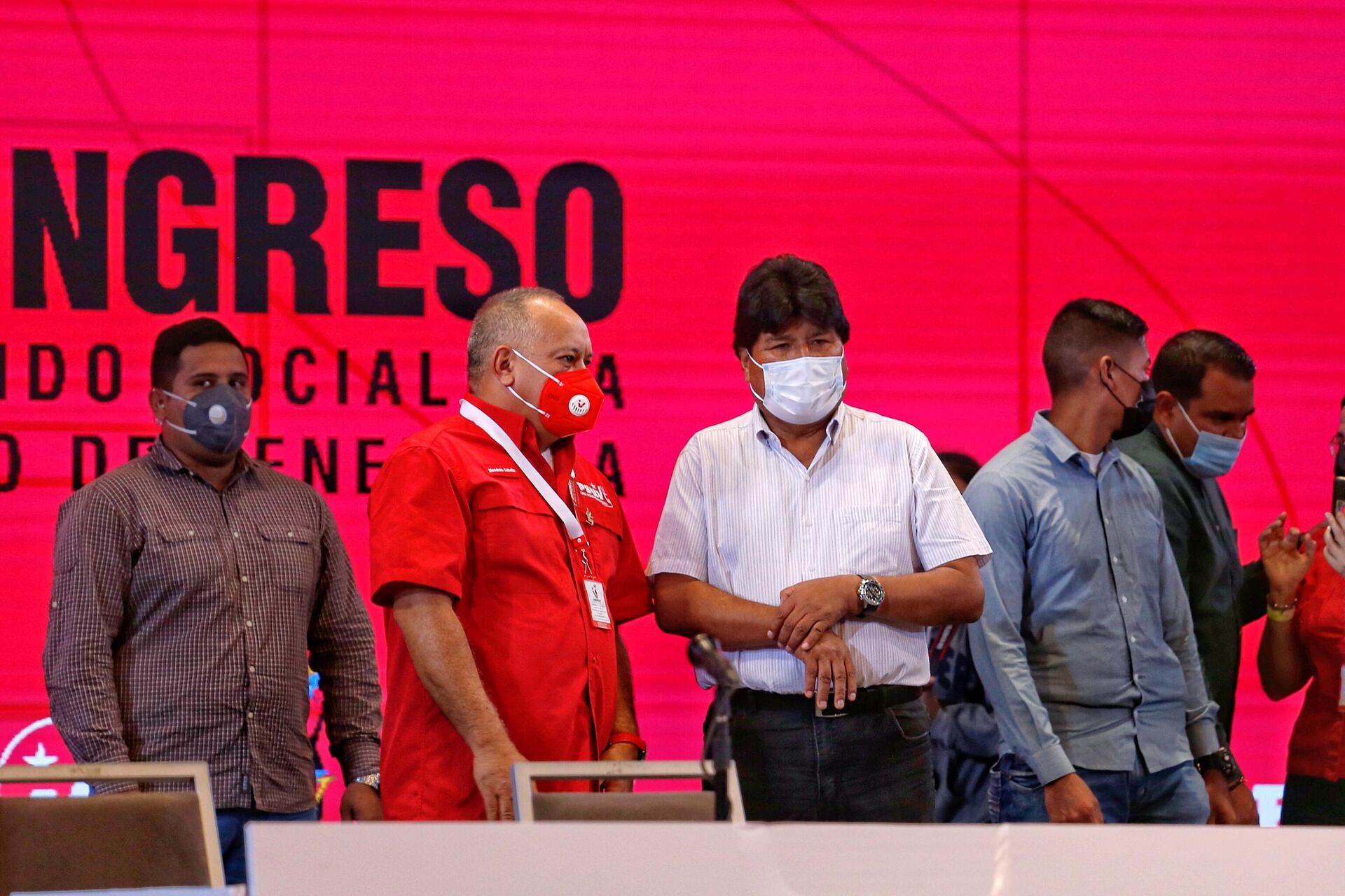 Diosdado Cabello junto al líder boliviano Evo Morales, invitado especial al V Congreso del PSUV  - Sputnik Mundo, 1920, 06.03.2022