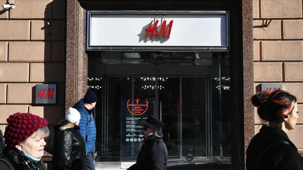 La marca de moda H&M suspendió ventas en Rusia - Sputnik Mundo