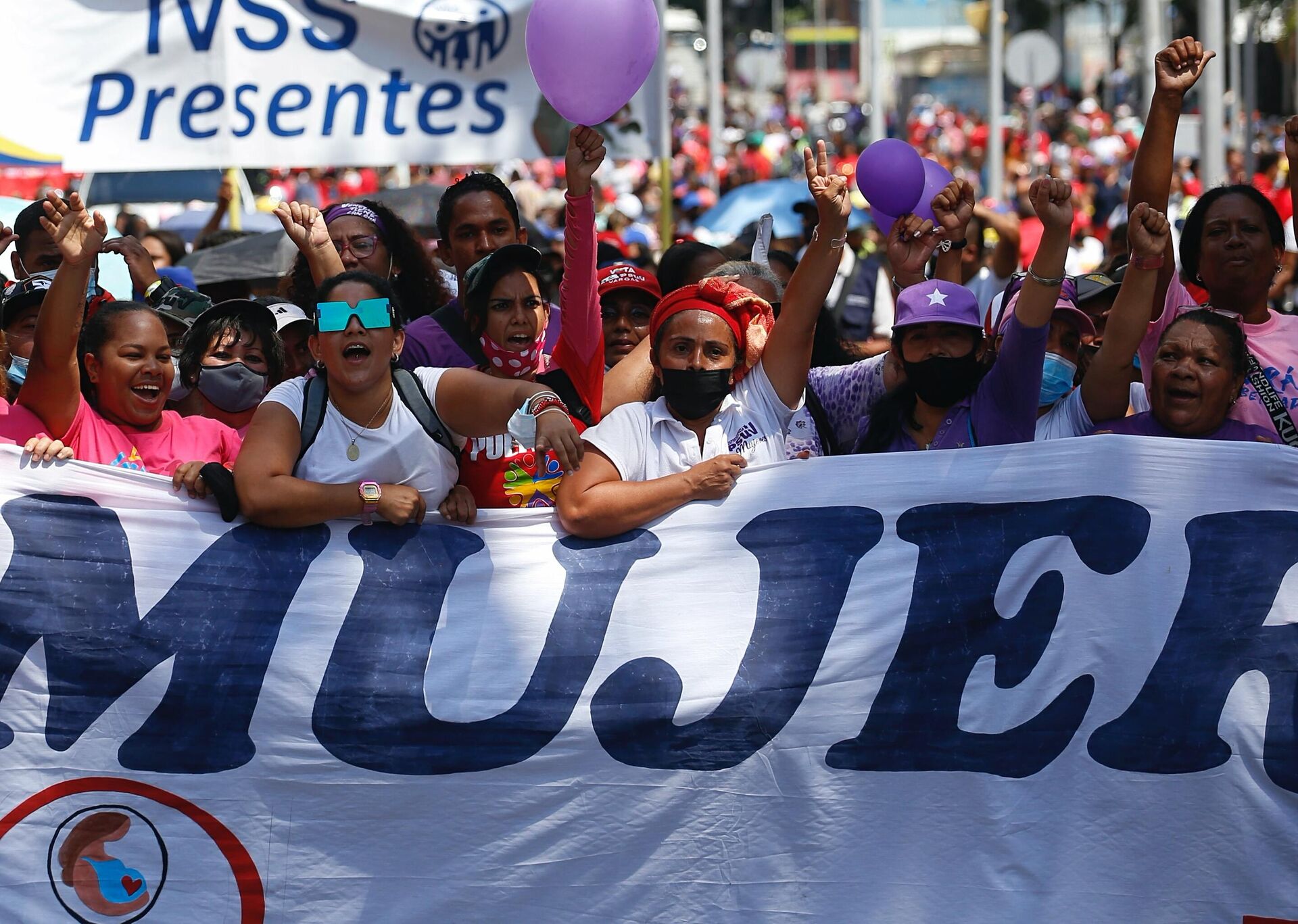 Miles de mujeres marcharon en Caracas este 8M - Sputnik Mundo, 1920, 09.03.2022