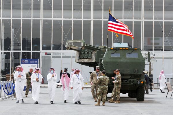 Los sistemas de defensa estadounidenses en el World Defense Show 2022, en Riad. - Sputnik Mundo