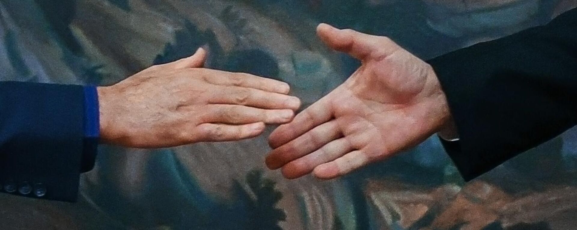 Apretón de manos (imagen referencial) - Sputnik Mundo, 1920, 01.07.2022