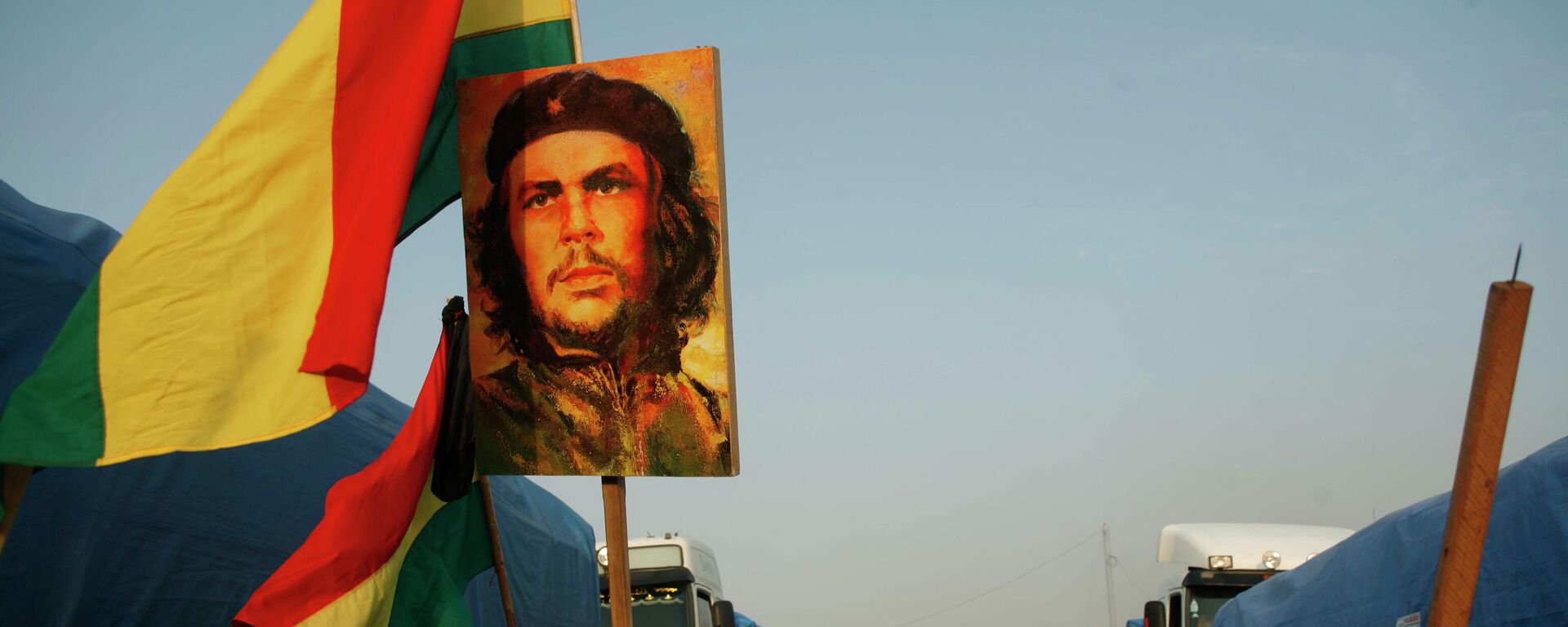 Una marcha en Bolivia con la imagen de Ernesto 'Che' Guevara - Sputnik Mundo, 1920, 26.09.2022