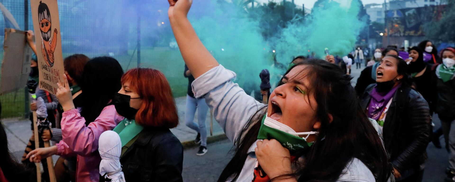 Manifestantes a favor del aborto legal en Ecuador - Sputnik Mundo, 1920, 17.03.2022