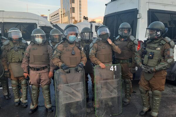 Manifestación y represión policial en Plaza Dignidad, 18 de marzo de 2022 - Sputnik Mundo