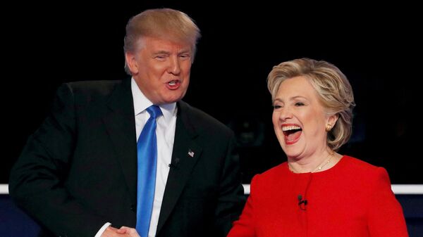 Donald Trump y Hillary Clinton durante las elecciones presidenciales de 2016 - Sputnik Mundo