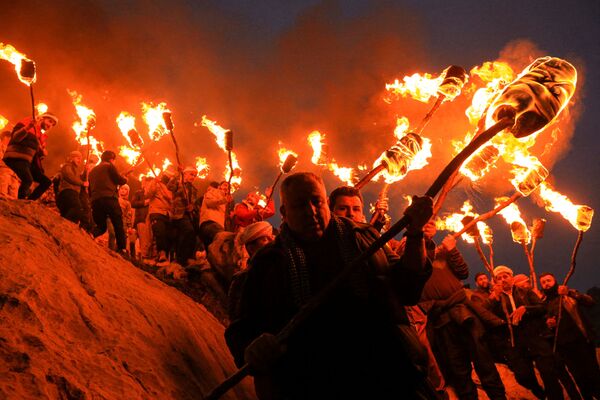 Así se llevó a cabo la fiesta de Novruz en la ciudad de Akra, en Irak. Se trata de la celebración del equinoccio de primavera y del Año Nuevo en algunas naciones orientales. - Sputnik Mundo