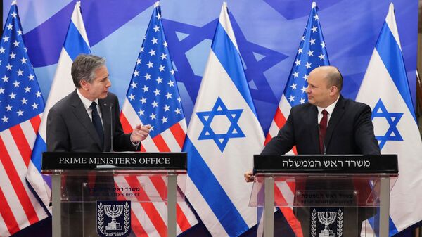 El secretario de Estado de los Estados Unidos, Antony Blinken, y el primer ministro israelí, Naftali Bennett - Sputnik Mundo
