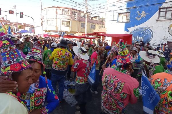Celebración en Oruro por los 27 años del MAS - Sputnik Mundo