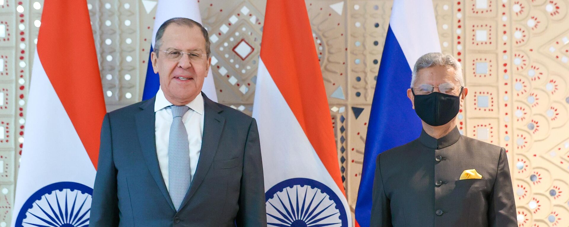 El canciller de Rusia, Serguéi Lavrov, junto a su homólogo indio, Subrahmanyan Jaishankar - Sputnik Mundo, 1920, 01.04.2022
