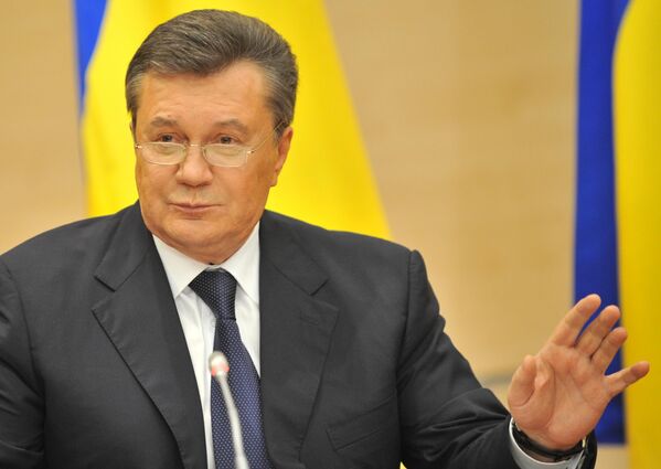 El 28 de febrero de 2014 Yanukóvich convocó una rueda de prensa en la ciudad rusa de Rostov del Don y declaró que no reconocería las leyes aprobadas en Ucrania después del 21 de febrero de 2014. - Sputnik Mundo