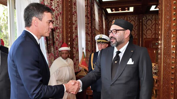 El presidente del Gobierno de España, Pedro Sánchez y el rey de Marruecos, Mohamed VI (archivo) - Sputnik Mundo