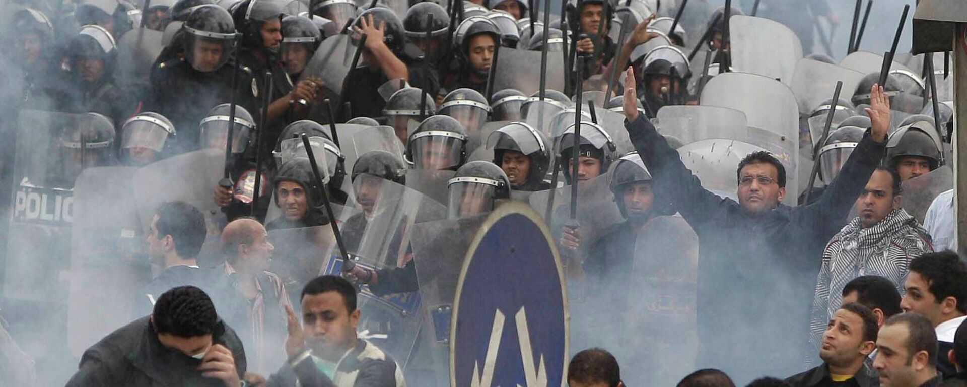 Protestas contra el presidente Hosni Mubarak en El Cairo, Egipto, el 28 de enero de 2011 - Sputnik Mundo, 1920, 11.04.2022