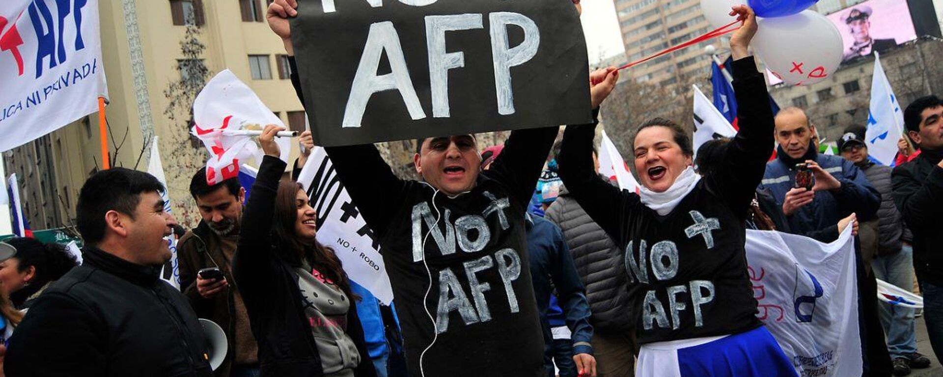 Manifestación contra las AFP en Chile - Sputnik Mundo, 1920, 04.11.2022