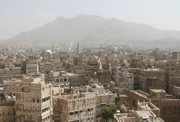El centro histórico de la ciudad de Saná (Yemen) está inscrito en la lista del patrimonio en riesgo desde 1986 debido al conflicto armado en el país. - Sputnik Mundo