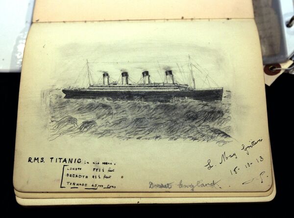 El trasatlántico debía llegar a Nueva York el 17 de abril.En la foto: una página de un cuaderno perteneciente a la pasajera del Titanic Laura Marie Cobb, en el cual contó sobre el naufragio. - Sputnik Mundo