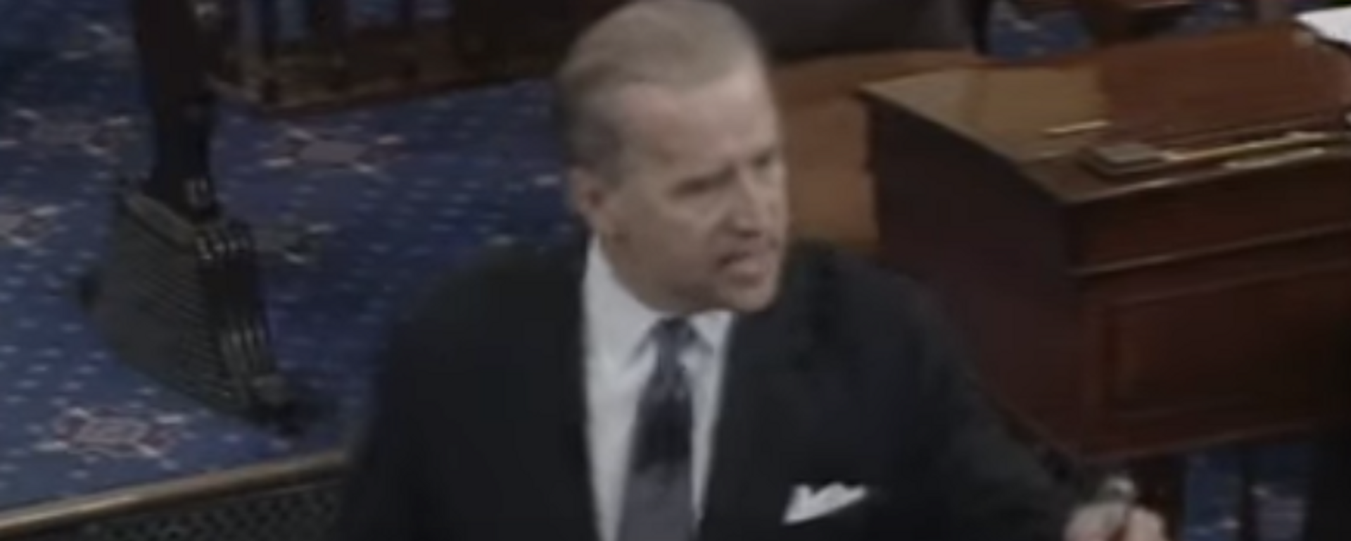 Joe Biden ofrece un discurso ante el Senado en 1994 (archivo) - Sputnik Mundo, 1920, 17.04.2022