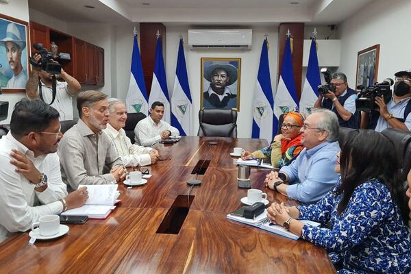 Reunión entre el canciller de Venezuela, Félix Plasencia, y el presidente de la Asamblea Nacional de Nicaragua, Gustavo Porras - Sputnik Mundo