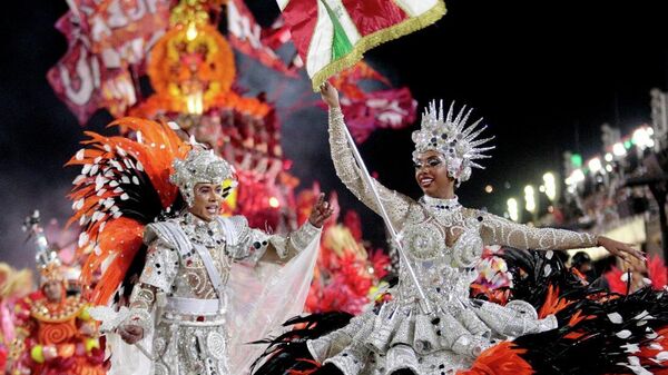 La escuela de samba Grande Río en el carnaval de Río de Janeiro - Sputnik Mundo