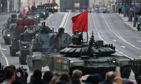 Durante el Desfile de la Victoria, 33 grupos de tropas desfilarán por la Plaza Roja. - Sputnik Mundo