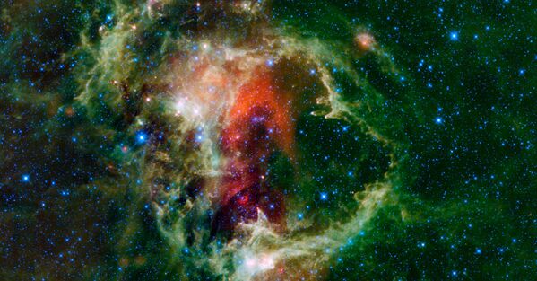 La Nebulosa del Alma (S2-199, LBN 667) se encuentra en la constelación de Casiopea a una distancia de 7.500 años luz, junto a la Nebulosa del Corazón. Ambas nebulosas suelen denominarse conjuntamente como las Nebulosas Corazón y Alma. - Sputnik Mundo